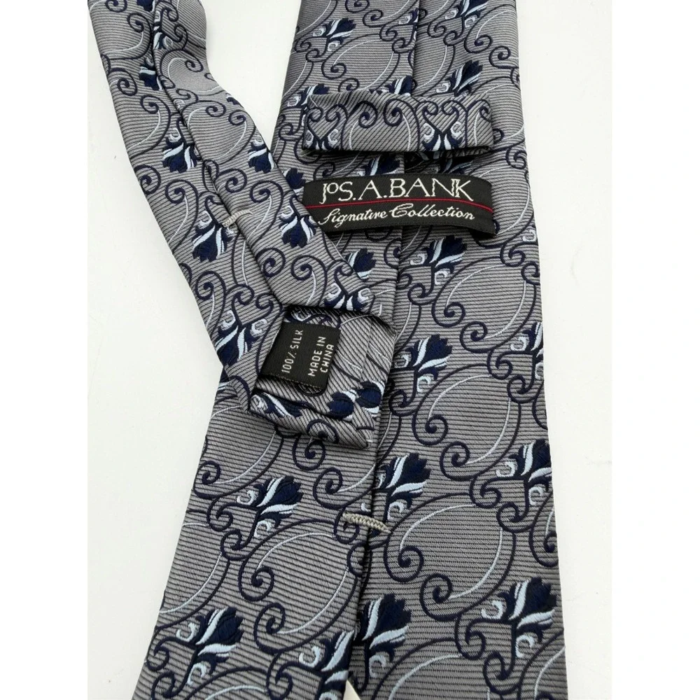 Jos. A. Bank Signature Collection Silver Navy Blue Scroll Floral Silk Tie (TA26)